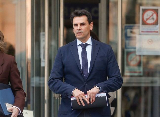 Fiscalía solicita casi cuatro años de prisión para pareja de Ayuso por fraude fiscal