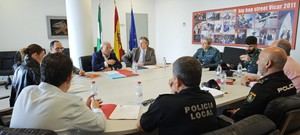 Vícar intensifica la colaboración para combatir la violencia de género