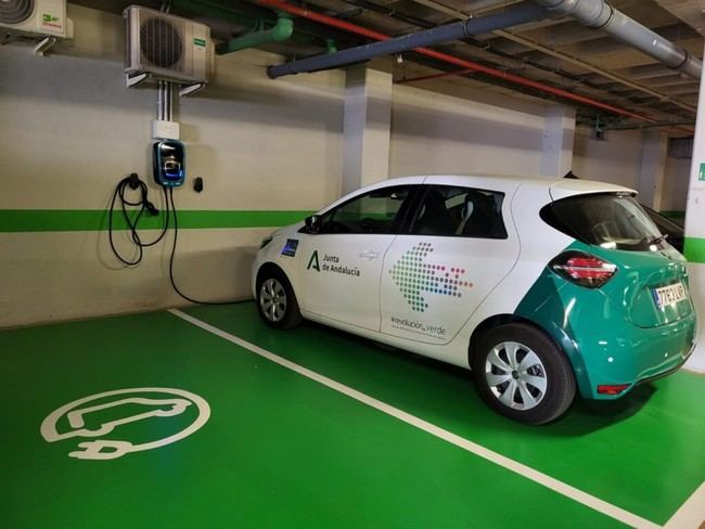 La Junta de Andalucía ahorrará 2,5 millones en combustible para Almería