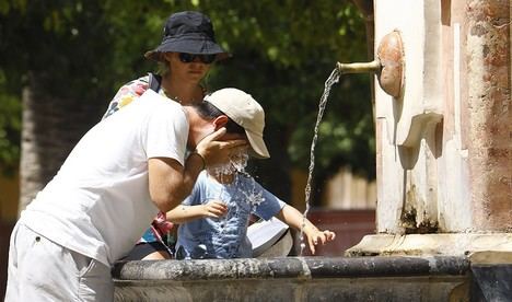 Almería en alerta: la Junta aconseja protegerse ante la ola de calor