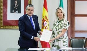 Convenio en Granada para proteger a menores en Andalucía