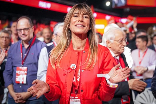 Begoña Gómez, imputada por malversación, deberá declarar el 11 de septiembre