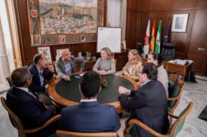 Unicaja Costa de Almería refuerza lazos con la Diputación en su primera visita institucional