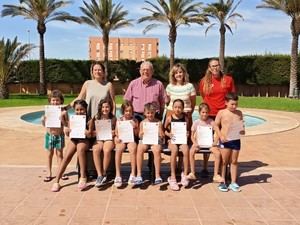 Clausuran cursos de verano en la Piscina Municipal de Vícar