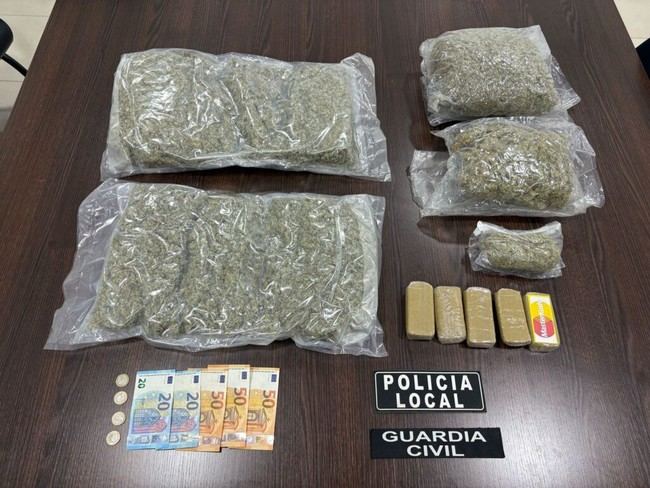 Detenidos tres sospechosos con más de cuatro kilos de droga en Vícar