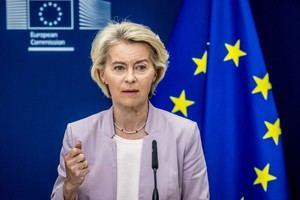 Interferencia rusa obliga a von der Leyen a aterrizar con mapas manuales