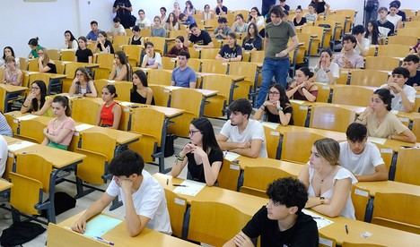 Récord de matriculados en la PAU 2024 en Andalucía, con un 95% de aprobados
