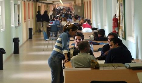 Casi 60M€ en apoyo al estudiantado universitario en Andalucía
