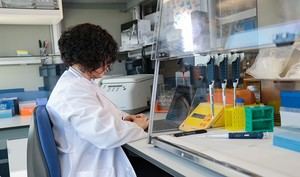 Mujeres lideran el 60,1% de la investigación en sanidad pública andaluza