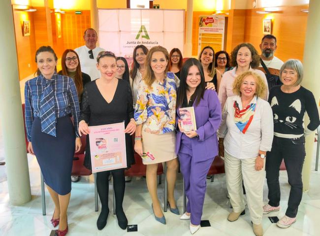 Presentación de 'Rosas Rojas' en Almería contra la violencia de género