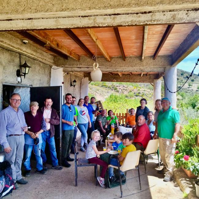 Celebran en Dalías una jornada de limpieza y convivencia en la Sierra de Gádor