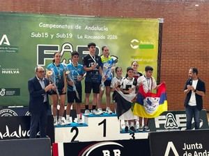 Navarro y Pérez consiguen bronce en el Campeonato de Andalucía Sub15 de Bádminton