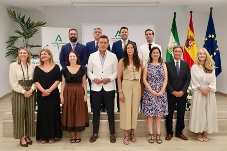 Loles López destaca la importancia de mejorar la vida de los almerienses en su nuevo equipo de Servicios Sociales