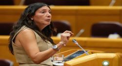 Loles López critica a PSOE y VOX por su postura sobre la violencia de género en el Senado