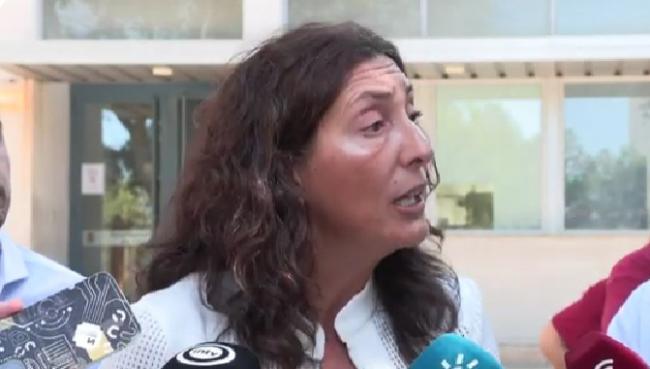 López acusa al Gobierno central de 'colarles' inmigrantes mayores como menores