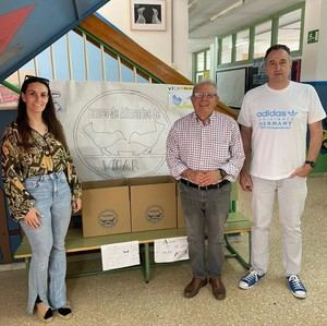 Estudiantes de Vícar recogen más de una tonelada de alimentos solidarios