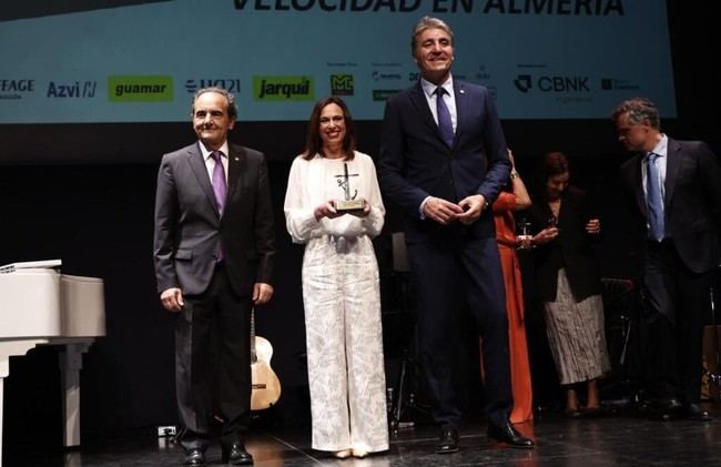 Premian a la Junta por impulsar el AVE en Almería