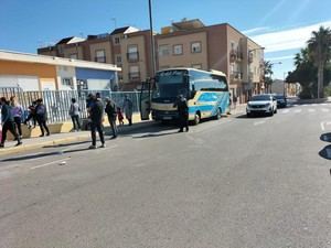 Inspección de transporte escolar en Vícar