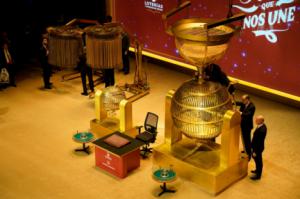 El número 60.649 reparte la suerte del segundo quinto premio en Roquetas de Mar