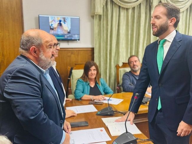Luis Carrué se convierte en concejal del Ayuntamiento de Dalías