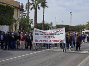 Afectados del Puerto de Carboneras piden mediación del alcalde