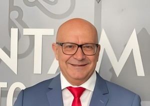 Edil de Martos cesado por difundir vídeo machista entrega su acta