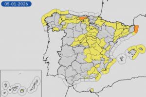 Almería se prepara para la borrasca Francis y activa el aviso por lluvias y oleaje