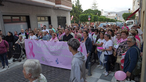 Berja se tiñe de rosa y recauda 1.260 euros en la Marcha ‘Pon el rosa en tu vida’
