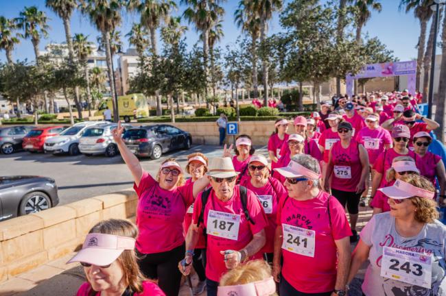 400 personas en la marcha del Día por la Salud de las Mujeres en Roquetas
