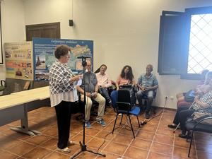 Rodalquilar arropa a Rubén Escoriza en la presentación de ‘En un péndulo infinito’