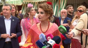 Montero vuelve a tirar del caso mascarillas de Almería para hacer campaña