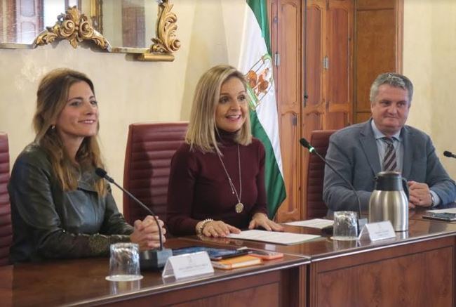 La Junta presenta en Almería la nueva Web y la APP “Familias”