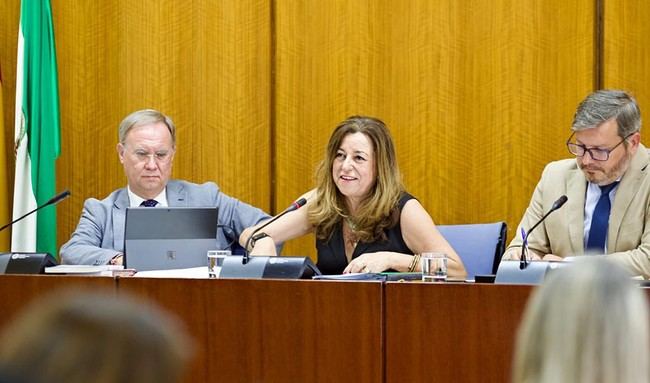Más de 1.300 centros educativos en Andalucía mejoran su climatización