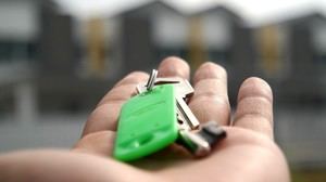 Más de 1.700 andaluces acceden a su primera vivienda con aval de la Junta