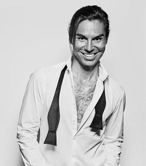 Julio Iglesias Jr. ofrecerá un concierto con temas de su padre en Roquetas de Mar