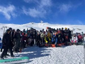 Jóvenes de Vícar disfrutan del Fin de Semana Blanco en Sierra Nevada