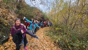 Cincuenta senderistas celebran el otoño en el Barranco del Poqueira