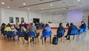 Vícar impulsa la I Mesa de Educación para apoyar a colectivos vulnerables