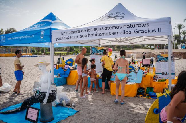 La Playa de la Ventilla de Aguadulce acoge la campaña “Mi playa bonica”