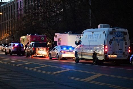 Ocho muertos, incluidos seis niños, en tiroteo tras incendio en Michigan