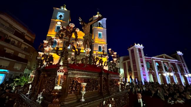 Berja se llena de fervor en el solemne Miércoles Santo del Cristo de la Buena Muerte