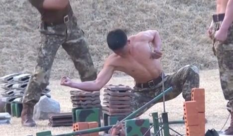 Corea del Norte muestra su poder militar con exhibiciones extremas