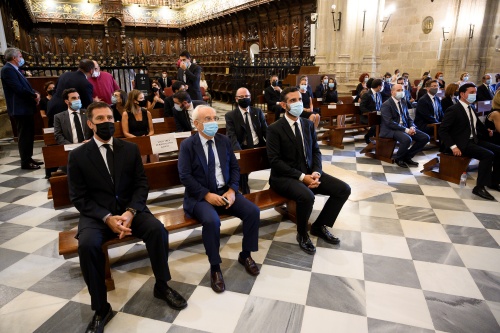 Misa en memoria de las víctimas del #COVID19 en Almería
