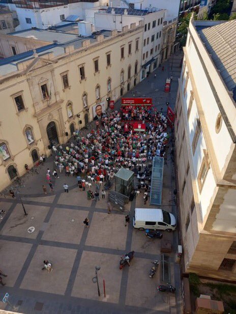 Espadas pincha en Almería