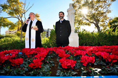 El Parque de las Familias luce una escultura en mármol de San José