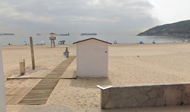Fallece un bañista en la playa de Getares