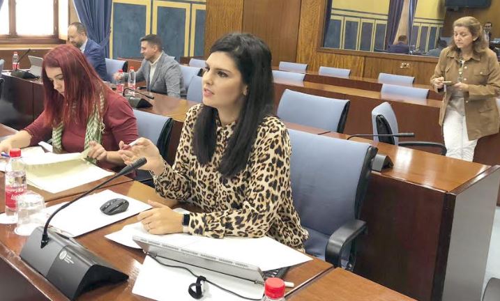 Noemí Cruz: “Señor Imbroda solucione el transporte escolar en Olula del Río”