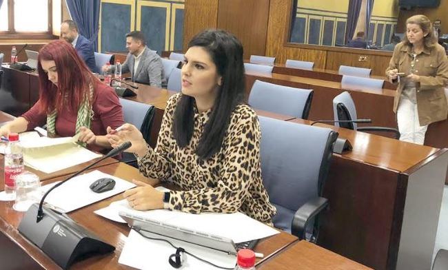 Noemí Cruz: “Señor Imbroda solucione el transporte escolar en Olula del Río”