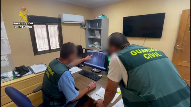 Asaltan una casa mientras los dueños duermen y les roban las tarjetas y los coches