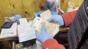 Ocho detenidos en Roquetas de Mar por captar a mujeres en Sudamérica para su explotación sexual